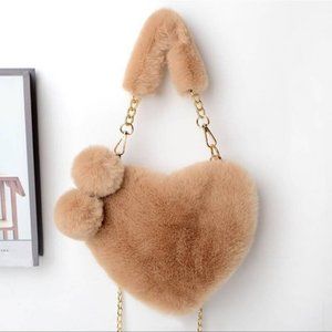 Y2K POP OF STYLE FAUX FUR HEART BAG